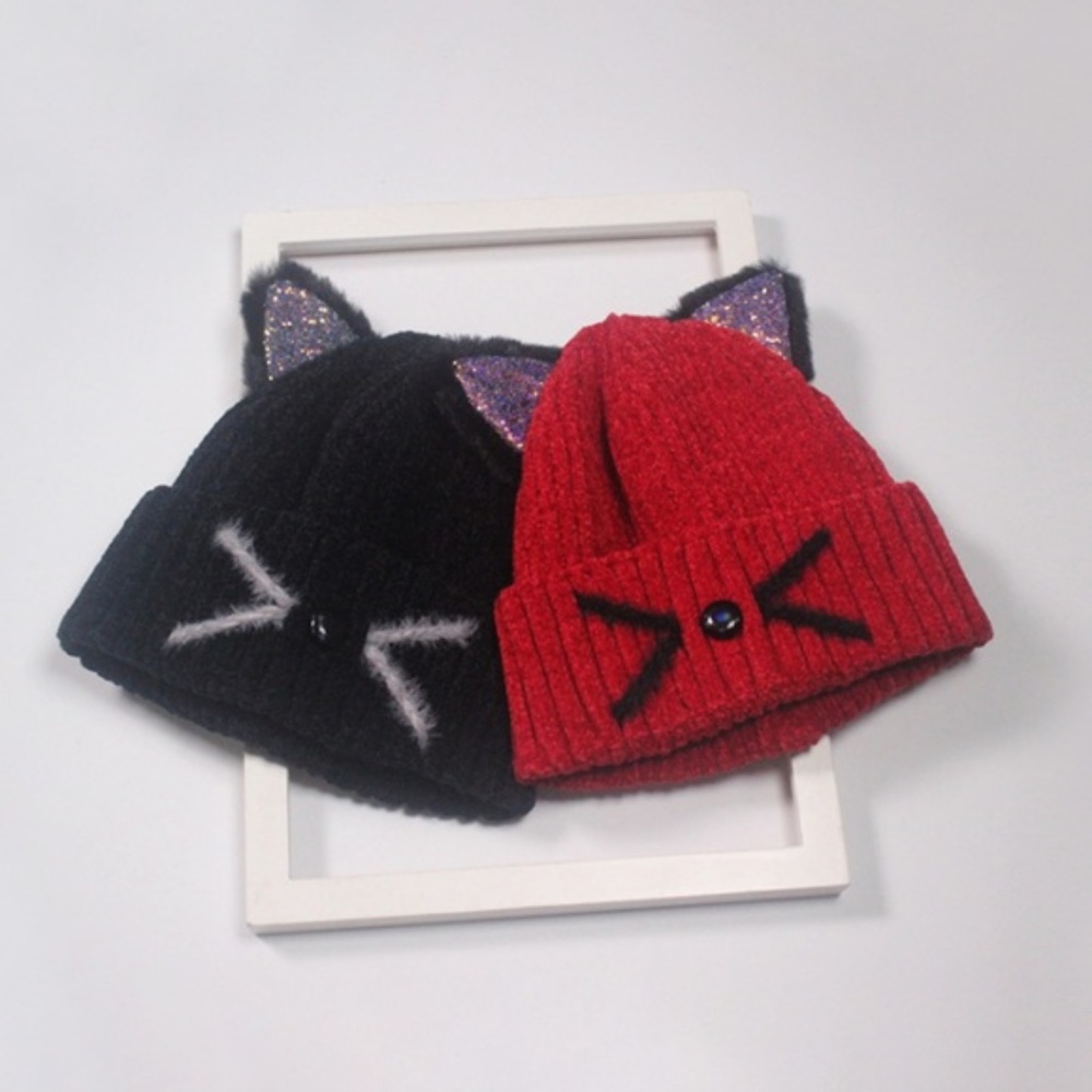NEW Kitty Cat Red Winter Hat Cute Cozy Gift Daughter Teenager Present Birthday